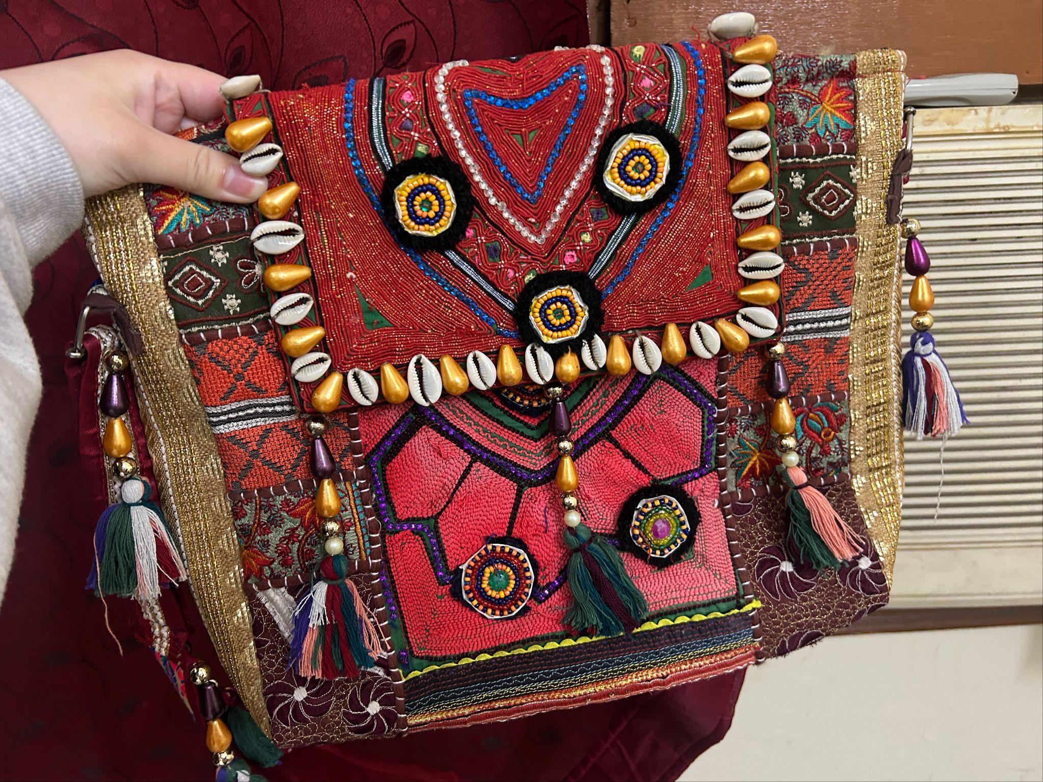インドのハンドメイドバッグ