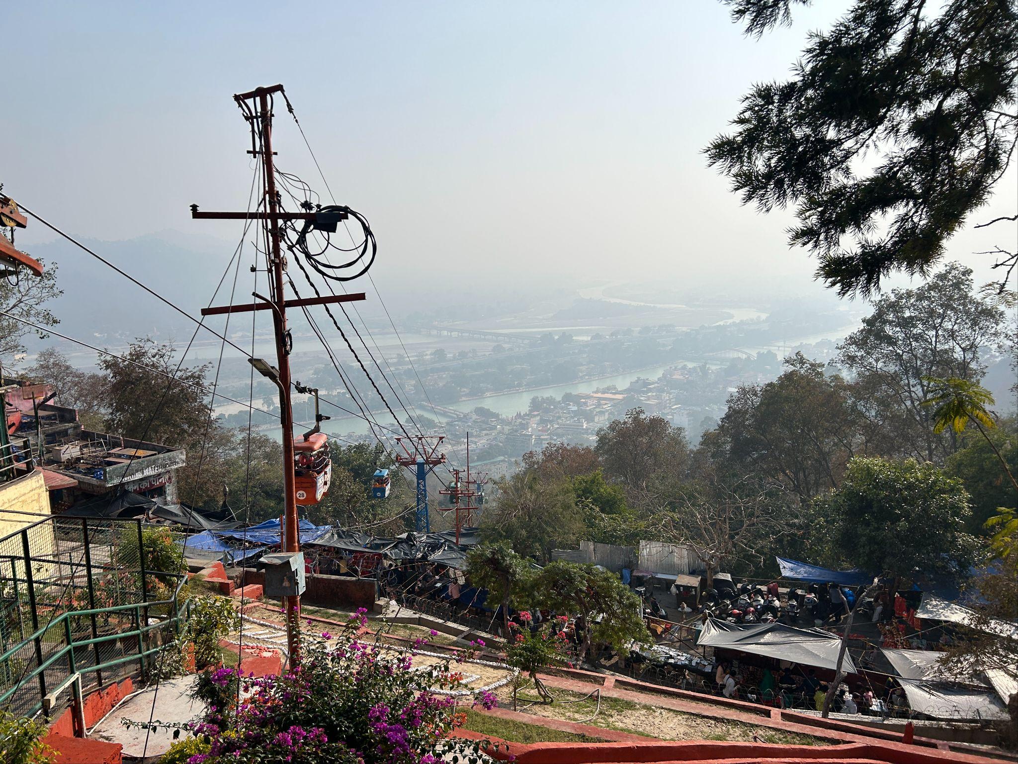 インドの山の上から見たハリドワール