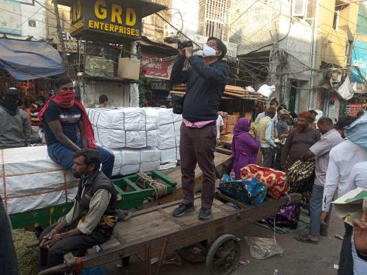 テレビリポーターインド